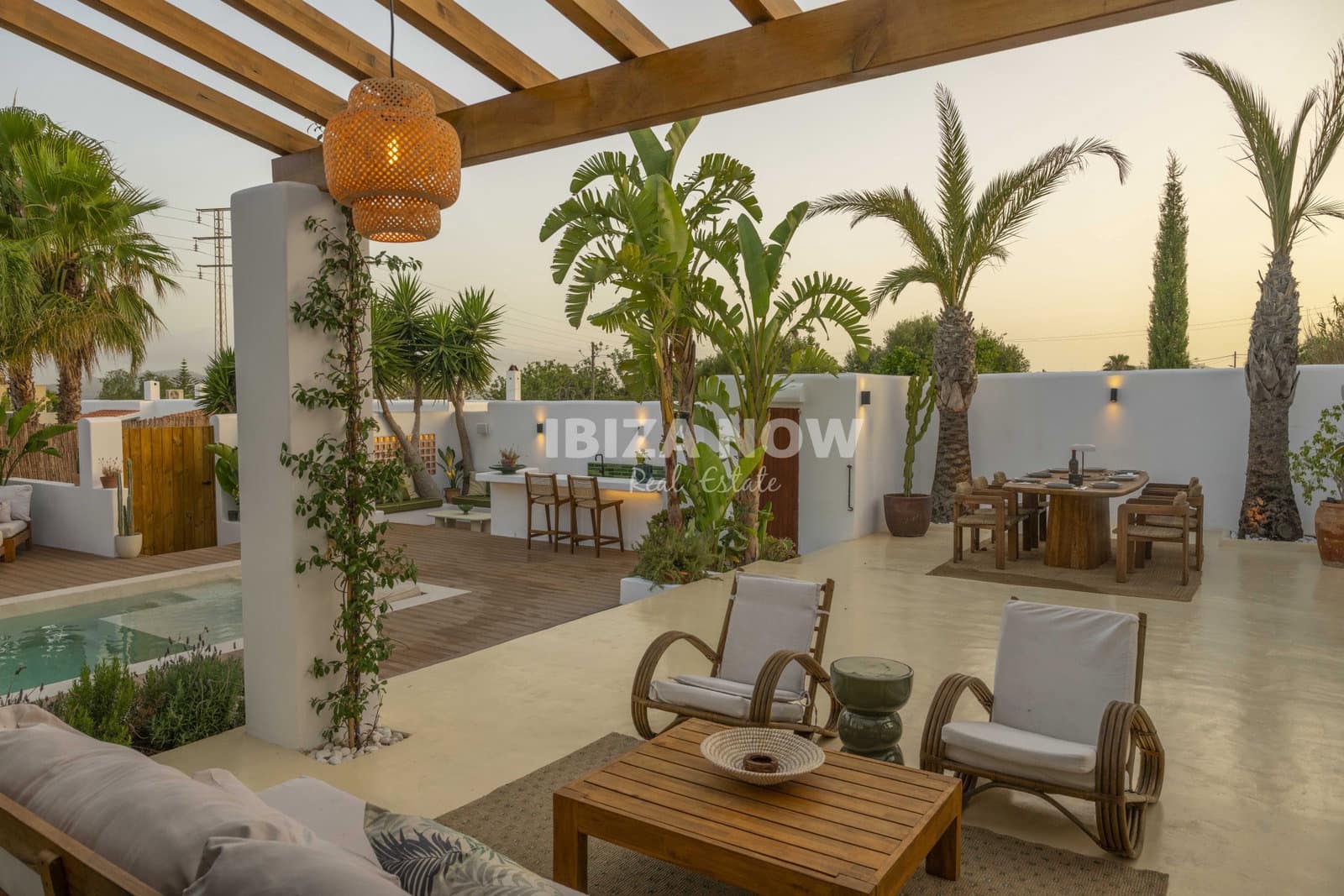 4 bedroom Villa for sale in Ibiza / Eivissa town with pool garage - € 1,980,000 (Ref: 10174300)