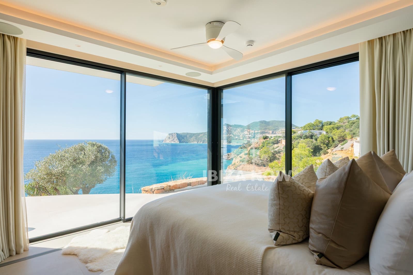 4 soverom Villa til salgs i San Jose / Sant Josep de Sa Talaia med svømmebasseng garasje - € 11 500 000 (Ref: 10176096)