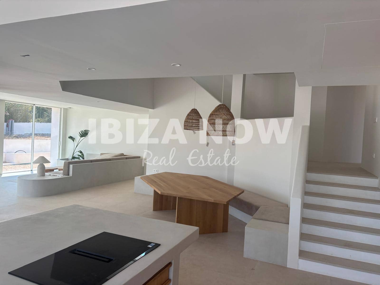 6 bedroom Villa for sale in Santa Eulalia / Santa Eularia with pool - € 3,400,000 (Ref: 7447464)