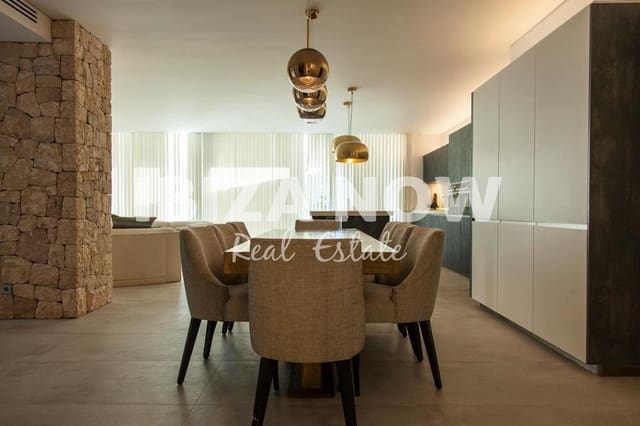 4 soveværelse Villa til salg i Cala Llonga, Santa Eulalia / Santa Eularia med swimmingpool - € 3.200.000 (Ref: 7508110)