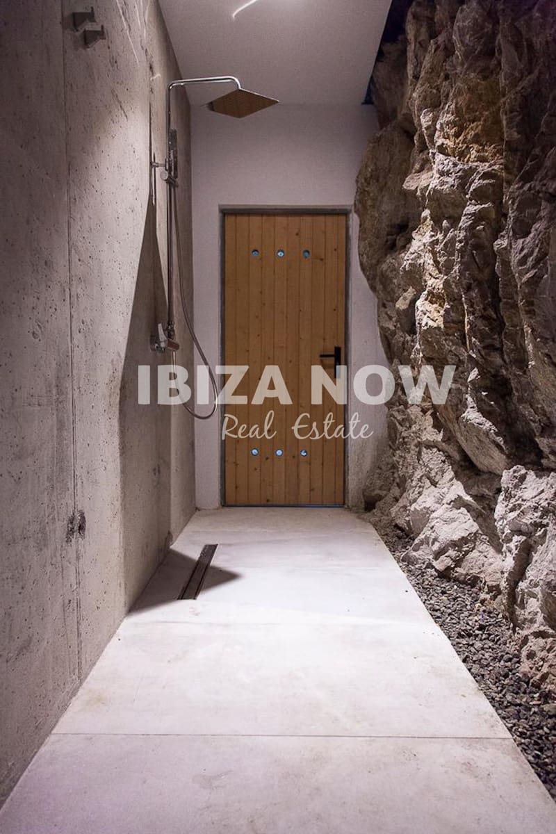 4 soveværelse Villa til salg i Cala Llonga med swimmingpool - € 3.200.000 (Ref: 7508110)