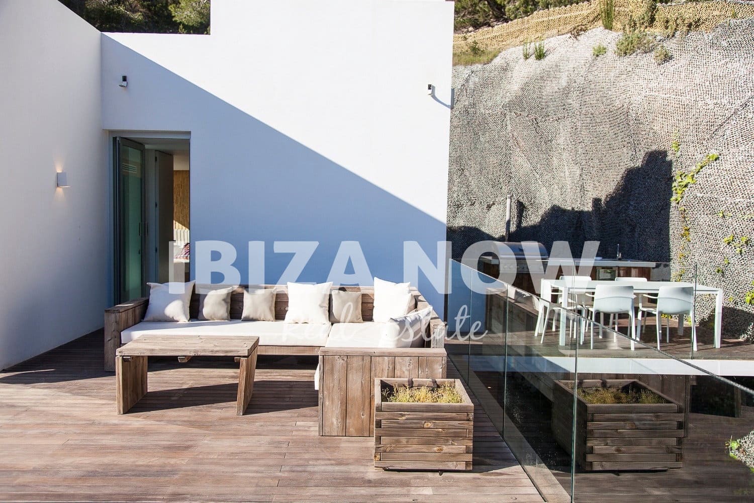 4 bedroom Villa for sale in Cala Llonga with pool garage - € 2,850,000 (Ref: 7508110)
