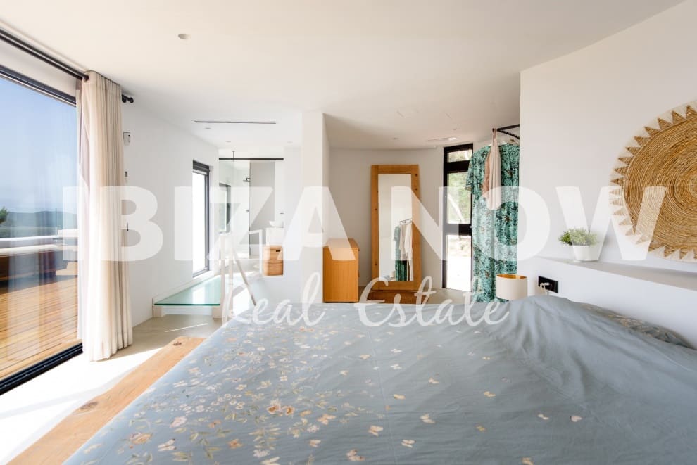 6 soveværelse Villa til salg i Es Cubells med swimmingpool - € 4.850.000 (Ref: 7717523)