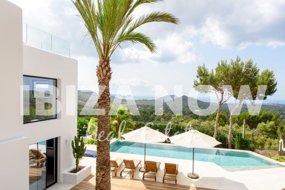 6 soveværelse Villa til salg i Es Cubells med swimmingpool - € 4.850.000 (Ref: 7717523)