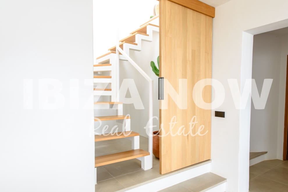 6 soveværelse Villa til salg i Es Cubells med swimmingpool - € 4.850.000 (Ref: 7717523)