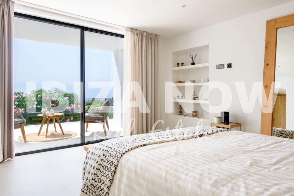 6 soveværelse Villa til salg i Es Cubells med swimmingpool - € 4.850.000 (Ref: 7717523)