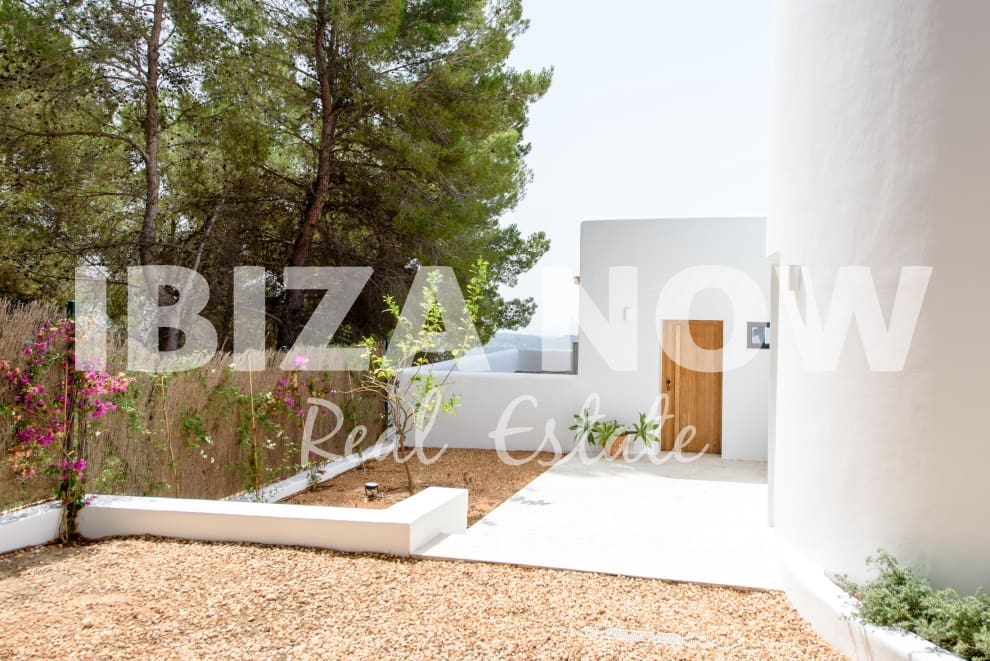 6 soveværelse Villa til salg i Es Cubells med swimmingpool - € 4.850.000 (Ref: 7717523)