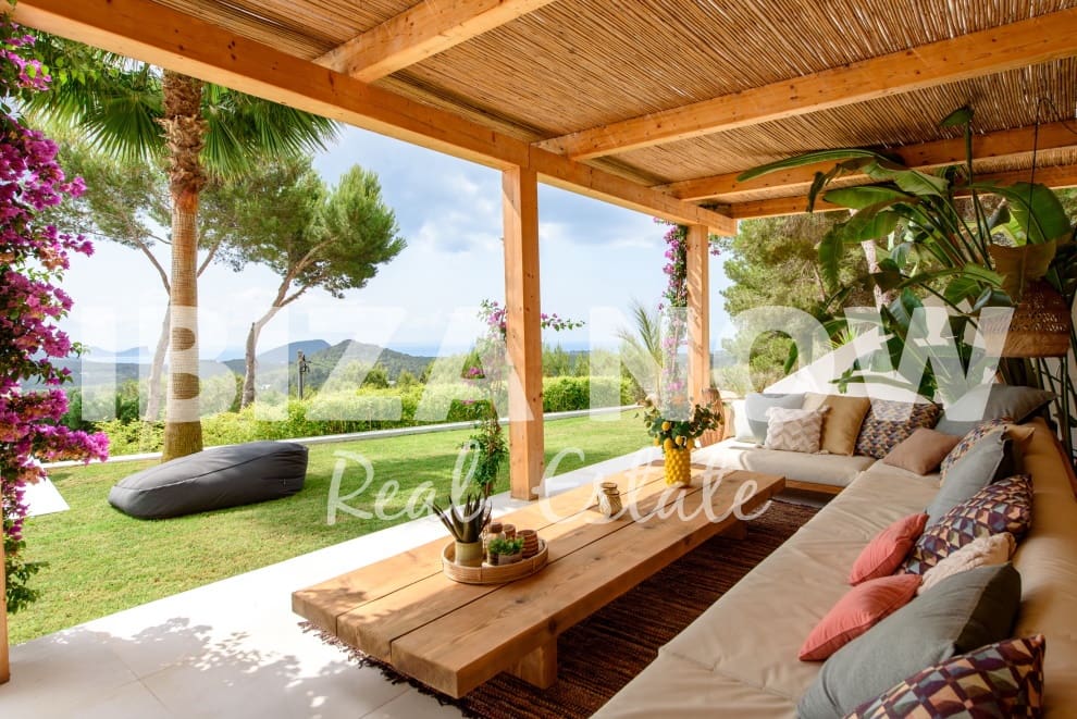 6 soveværelse Villa til salg i Es Cubells med swimmingpool - € 4.850.000 (Ref: 7717523)