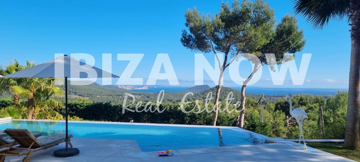 6 soveværelse Villa til salg i Es Cubells med swimmingpool - € 4.850.000 (Ref: 7717523)