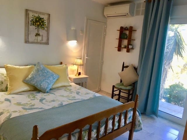 6 soveværelse Villa til salg i Cala Salada med swimmingpool - € 2.850.000 (Ref: 8047285)