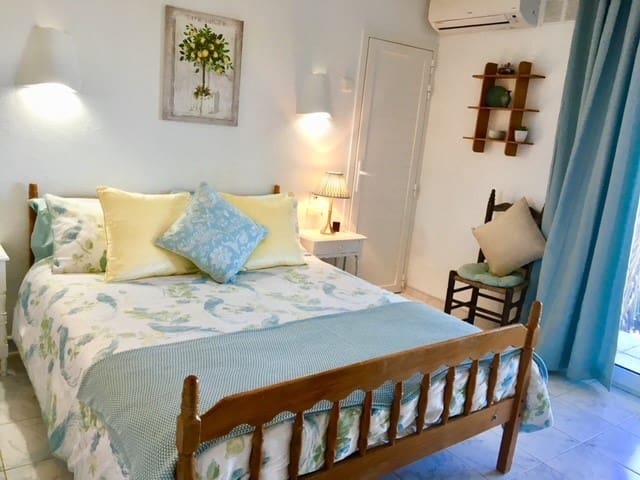 6 soverom Villa til salgs i Cala Salada, Sant Antoni de Portmany med svømmebasseng - € 2 850 000 (Ref: 8047285)