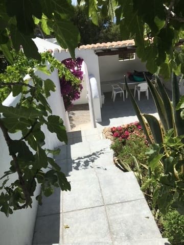 6 soverom Villa til salgs i Cala Salada, Sant Antoni de Portmany med svømmebasseng - € 2 850 000 (Ref: 8047285)