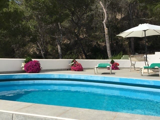6 soveværelse Villa til salg i Cala Salada med swimmingpool - € 2.850.000 (Ref: 8047285)