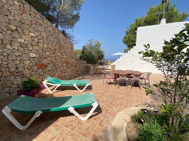 6 soveværelse Villa til salg i Cala Salada med swimmingpool - € 2.850.000 (Ref: 8047285)