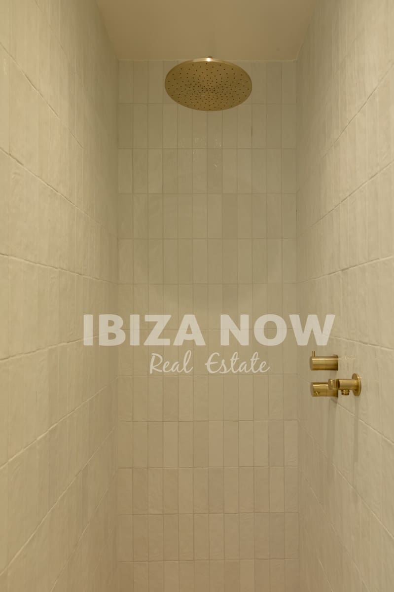 Apartamento de 3 habitaciones en Talamanca en venta con piscina - 2.000.000 € (Ref: 8499589)