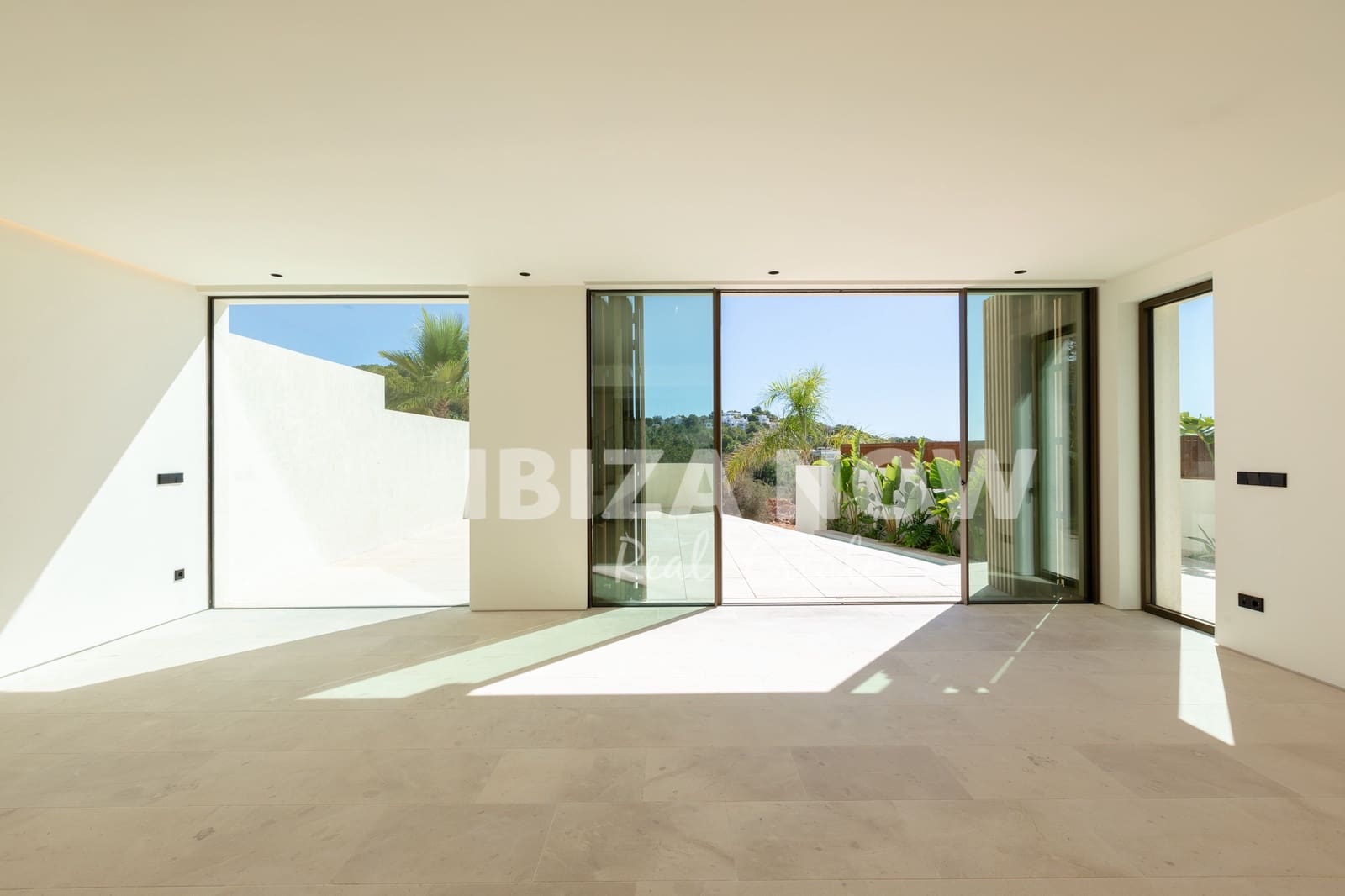 Apartamento de 3 habitaciones en Talamanca en venta con piscina - 2.000.000 € (Ref: 8499589)