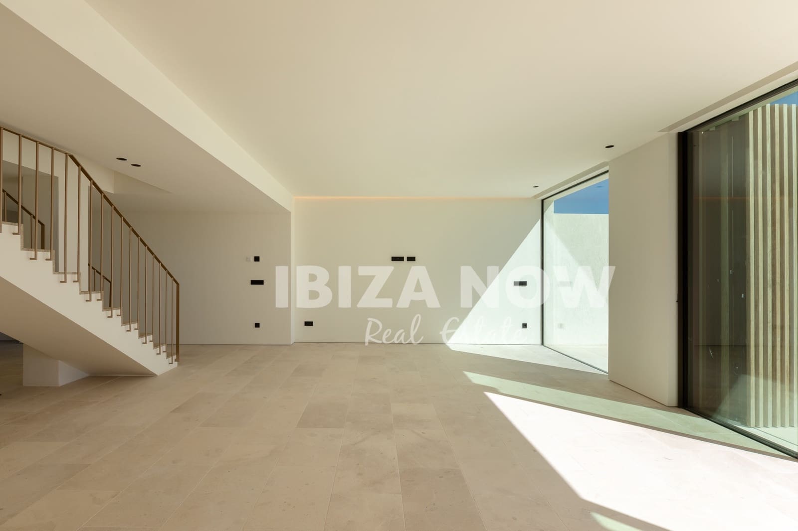 Apartamento de 3 habitaciones en Talamanca en venta con piscina - 2.000.000 € (Ref: 8499589)