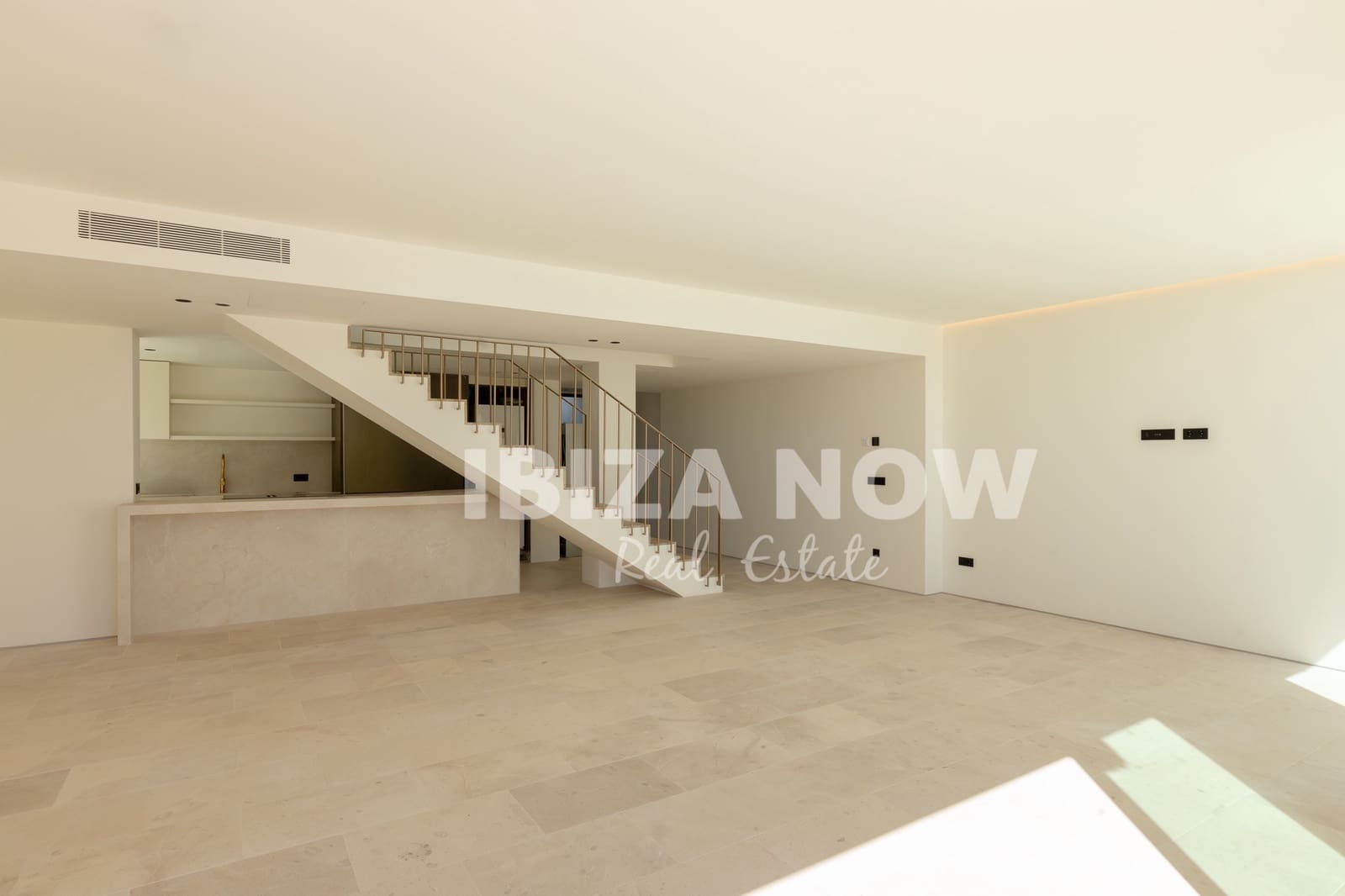 Apartamento de 3 habitaciones en Talamanca en venta con piscina - 2.000.000 € (Ref: 8499589)