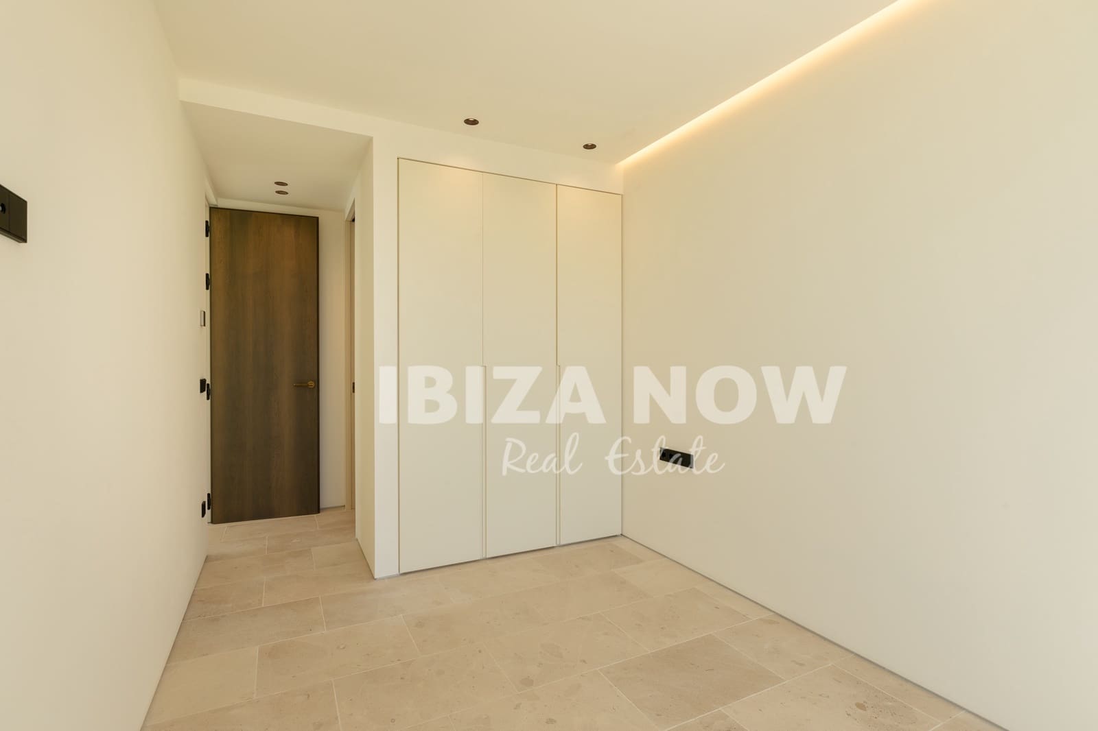 Apartamento de 3 habitaciones en Talamanca en venta con piscina - 2.000.000 € (Ref: 8499589)