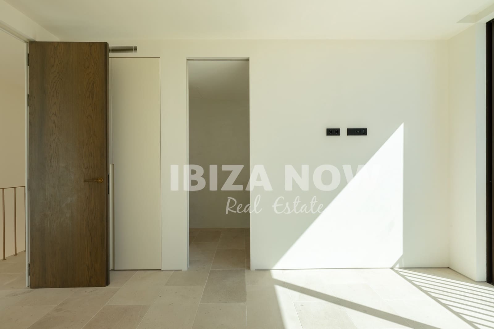 Apartamento de 3 habitaciones en Talamanca en venta con piscina - 2.000.000 € (Ref: 8499589)