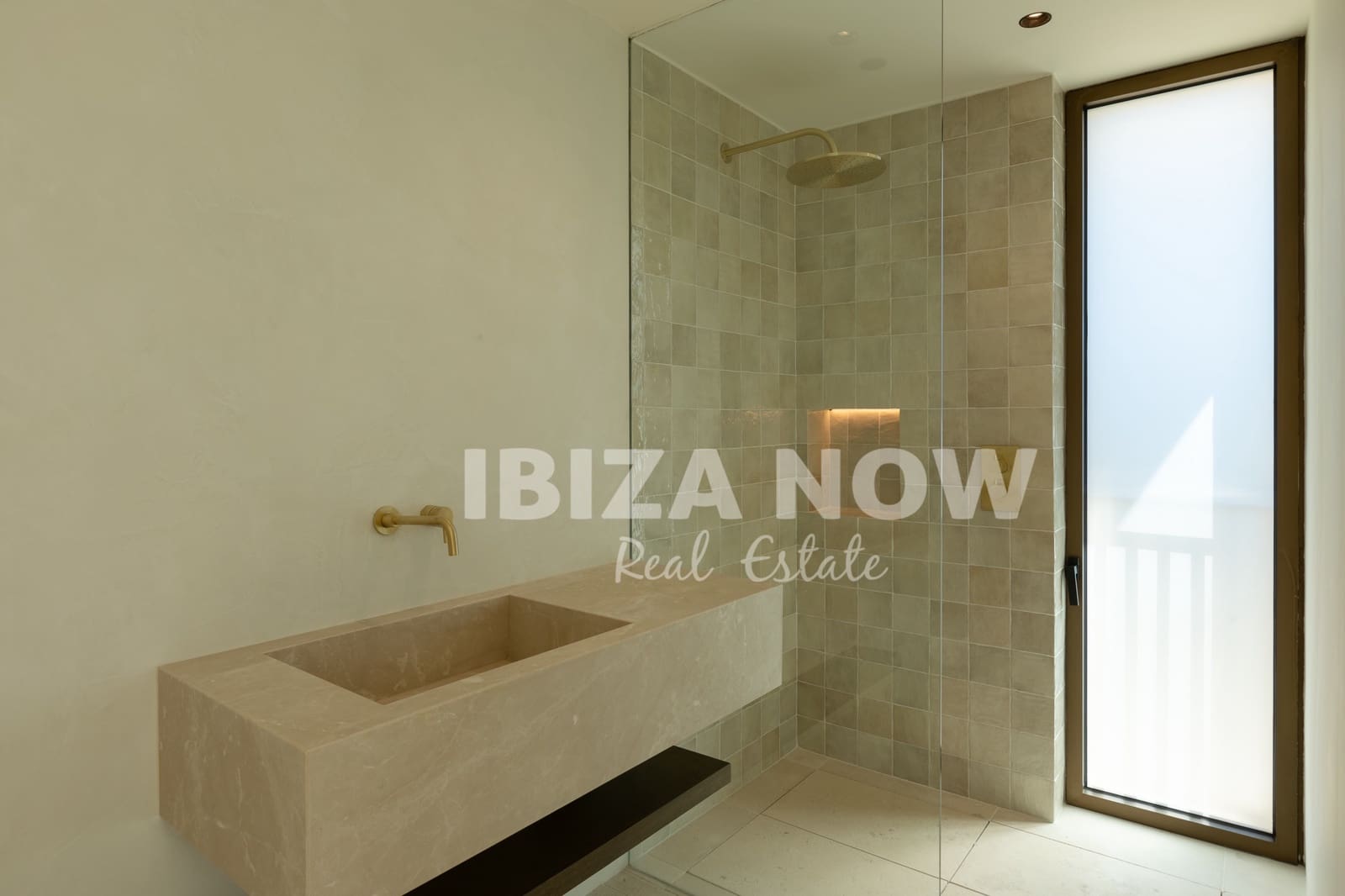 Apartamento de 3 habitaciones en Talamanca en venta con piscina - 2.000.000 € (Ref: 8499589)