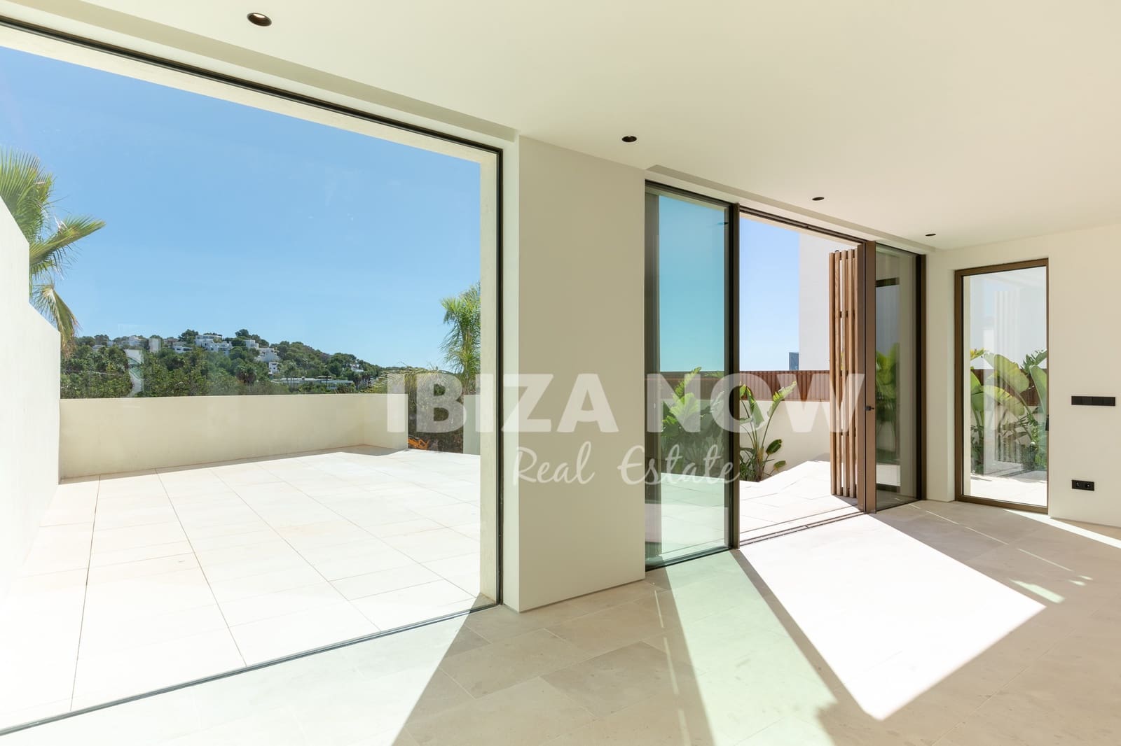 Apartamento de 3 habitaciones en Talamanca en venta con piscina - 2.000.000 € (Ref: 8499589)