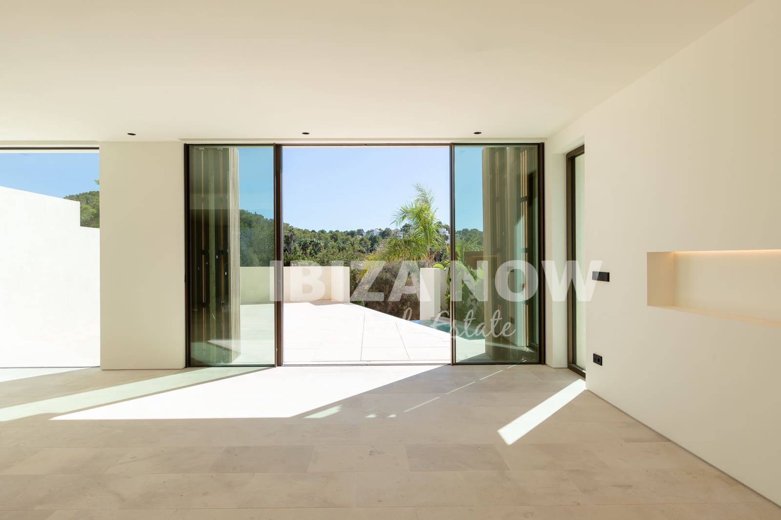 Apartamento de 3 habitaciones en Talamanca en venta con piscina - 2.000.000 € (Ref: 8499589)