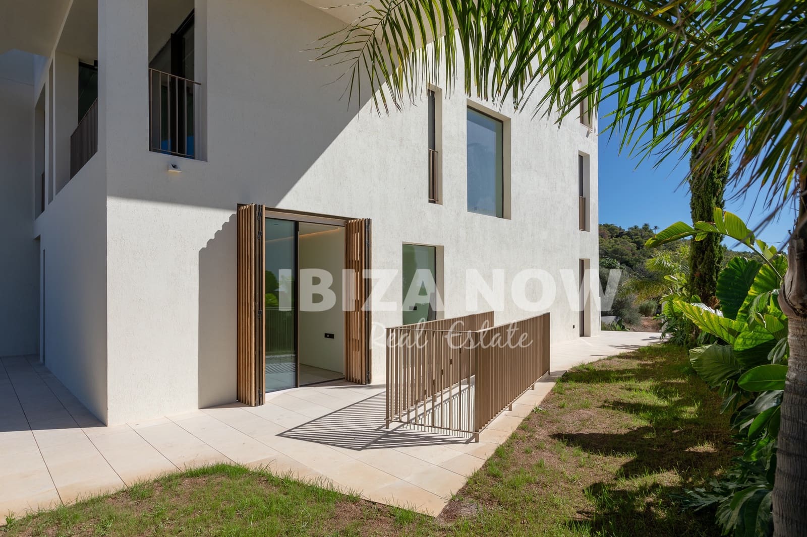 Apartamento de 3 habitaciones en Talamanca en venta con piscina - 2.000.000 € (Ref: 8499589)