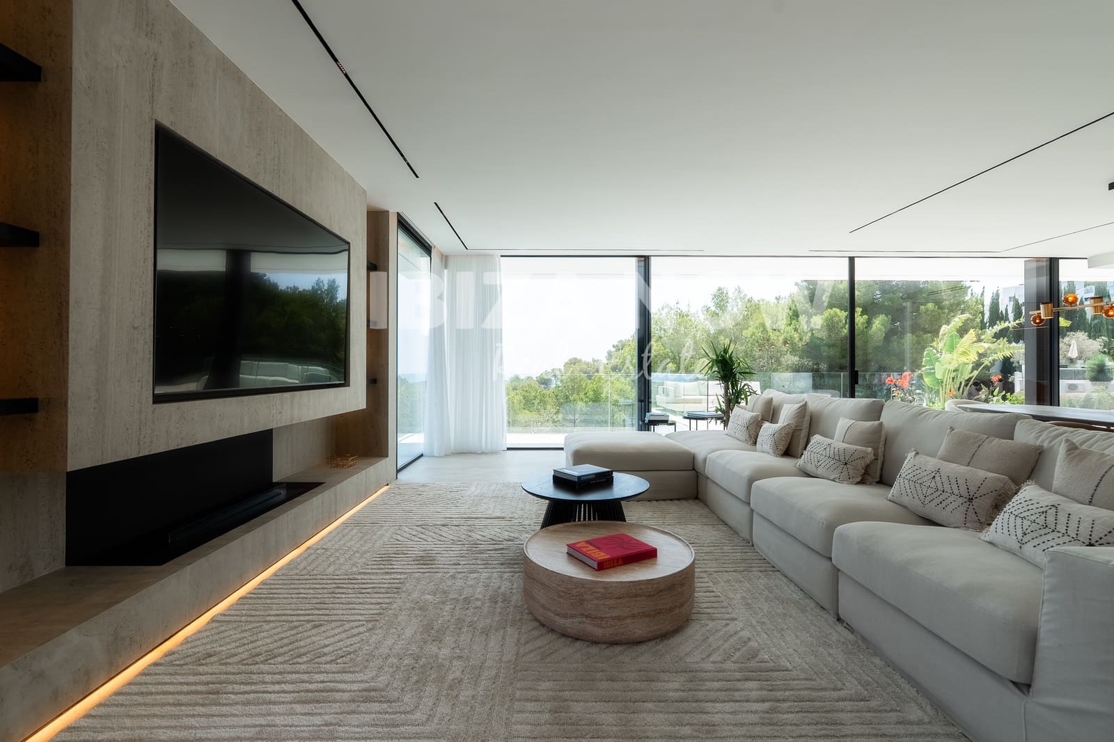 7 bedroom Villa for sale in Roca Llisa with pool garage - € 6,300,000 (Ref: 8509150)