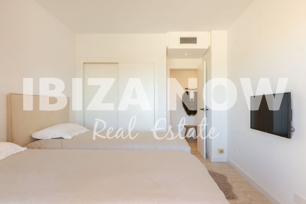 Apartamento de 2 habitaciones en San Jose / Sant Josep de Sa Talaia en venta con piscina garaje - 1.150.000 € (Ref: 8533276)