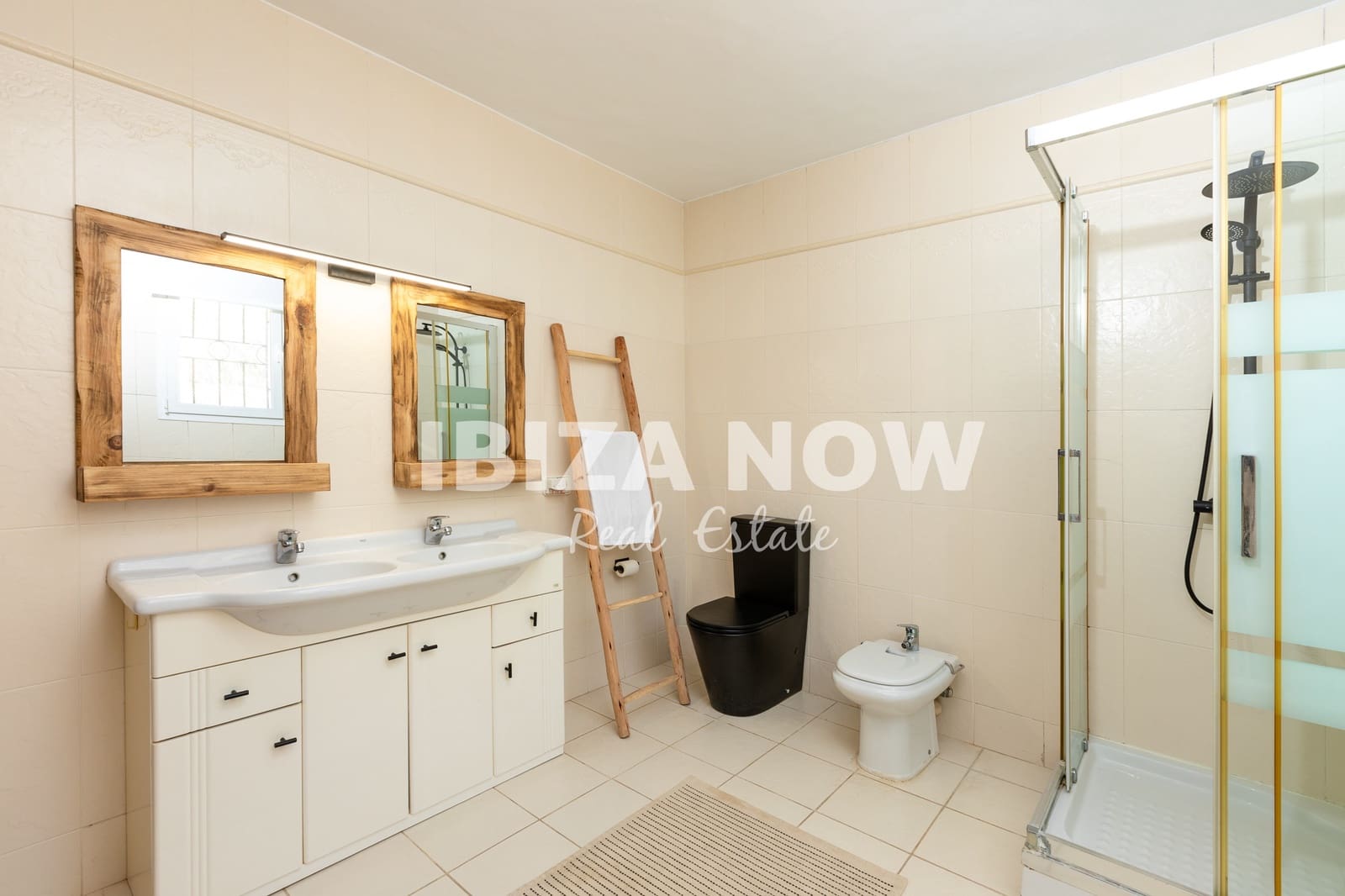 5 soverom Villa til salgs i Talamanca med svømmebasseng - € 3 850 000 (Ref: 8658070)