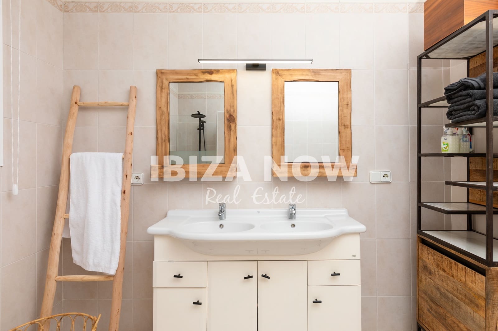 5 soverom Villa til salgs i Talamanca med svømmebasseng - € 3 850 000 (Ref: 8658070)