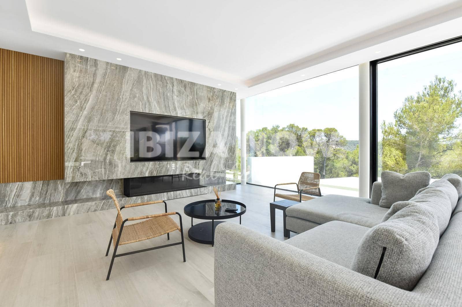 7 slaapkamer Villa te koop in Nuestra Senora de Jesus met zwembad - € 8.500.000 (Ref: 8891751)