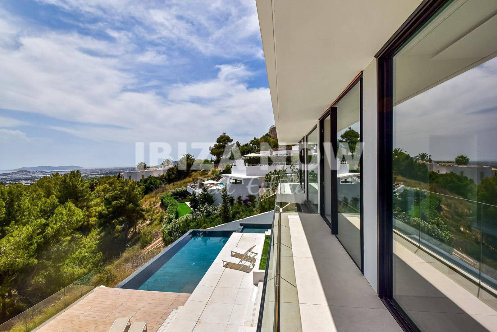 7 sovrum Villa till salu i Nuestra Senora de Jesus med pool garage - 7 800 000 € (Ref: 8891751)