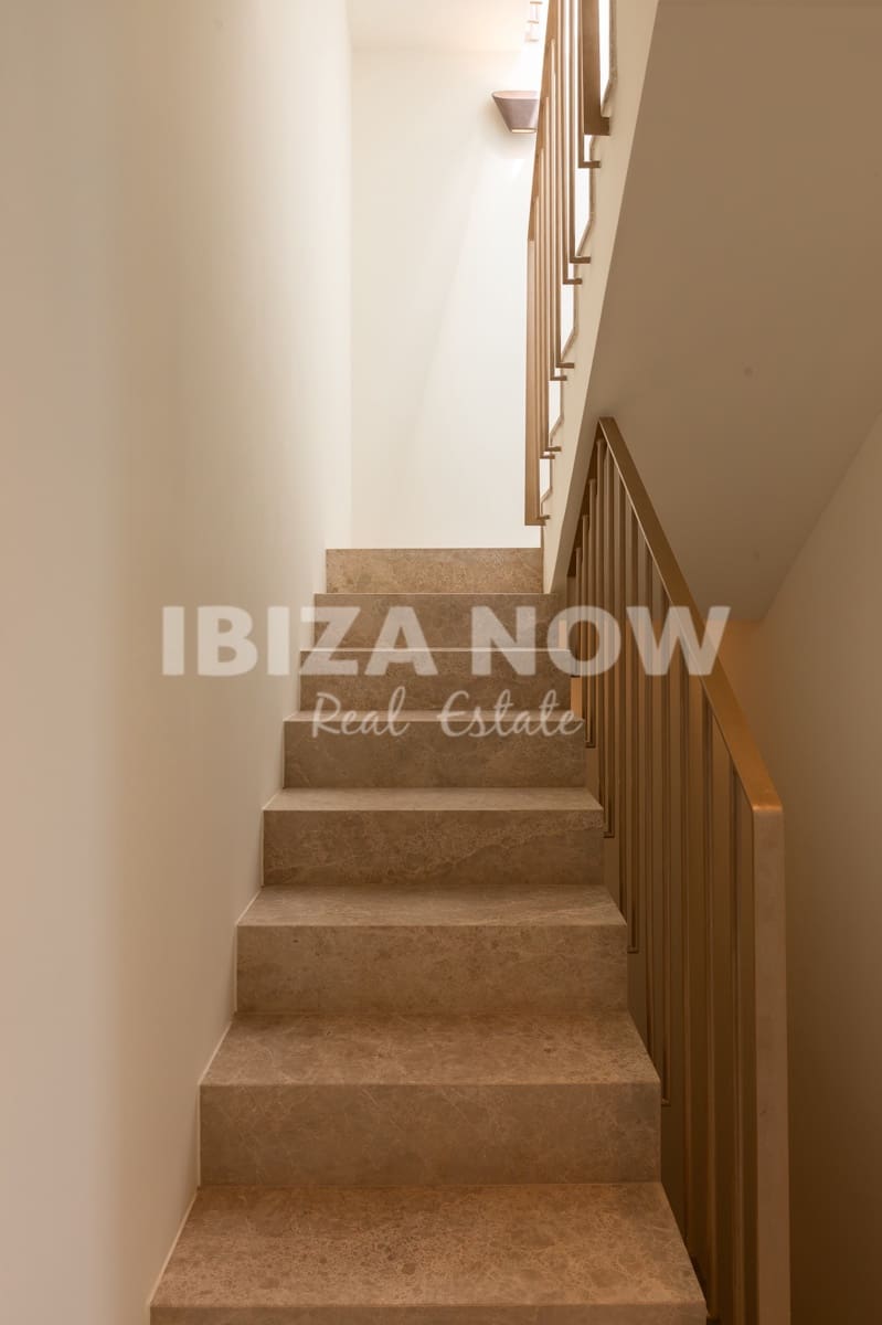 3 bedroom Apartment for sale in Talamanca with pool - € 1,700,000 (Ref: 8895184)