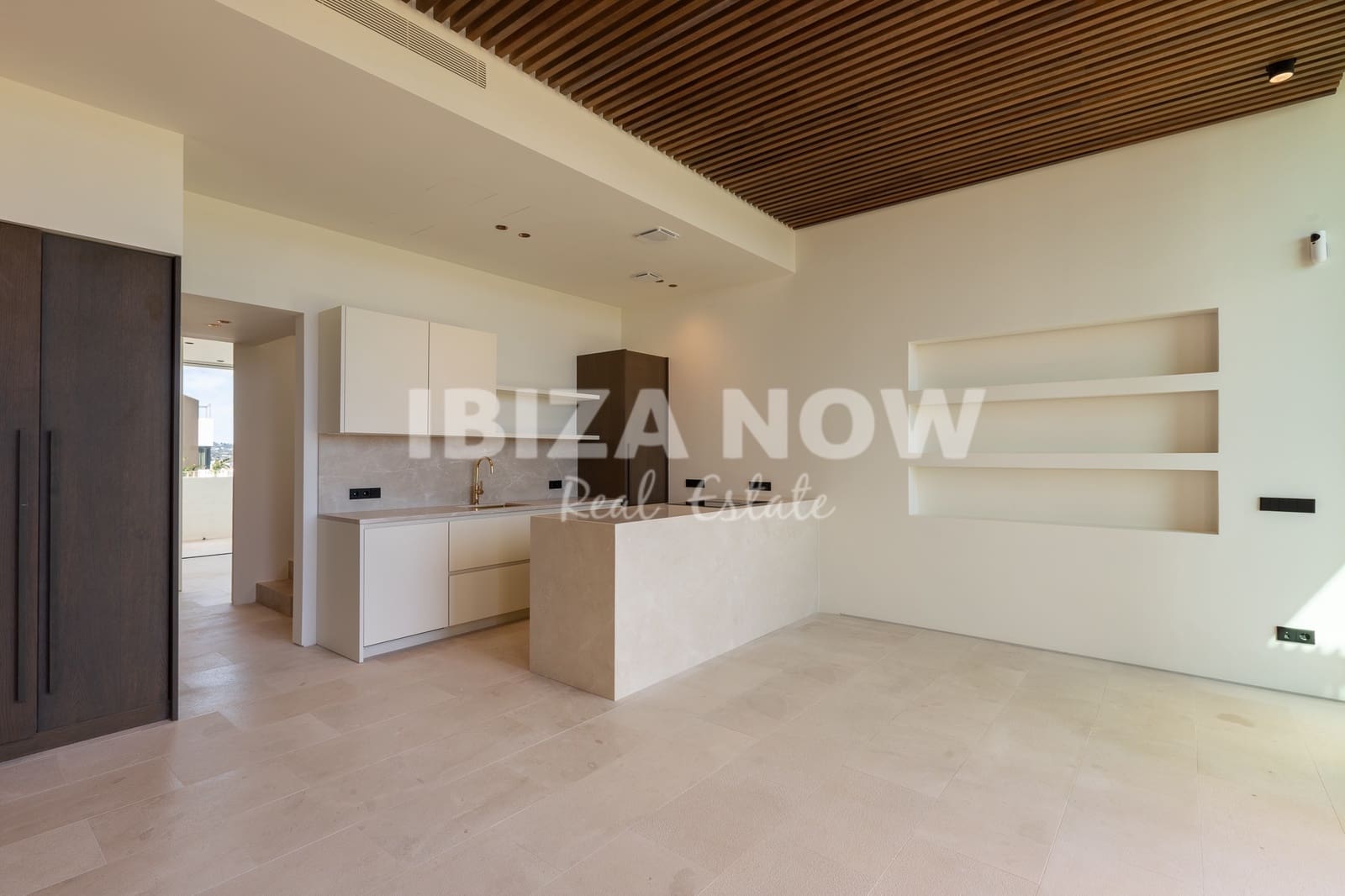 3 bedroom Apartment for sale in Talamanca with pool - € 1,700,000 (Ref: 8895184)