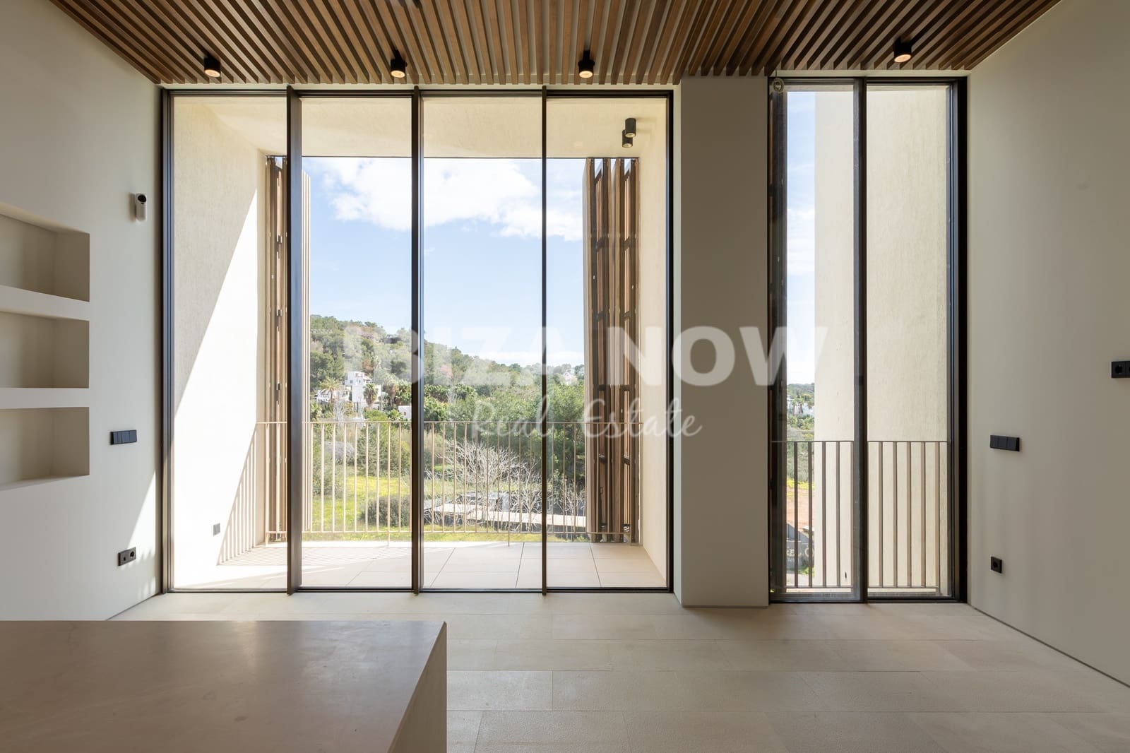 3 bedroom Apartment for sale in Talamanca with pool - € 1,700,000 (Ref: 8895184)