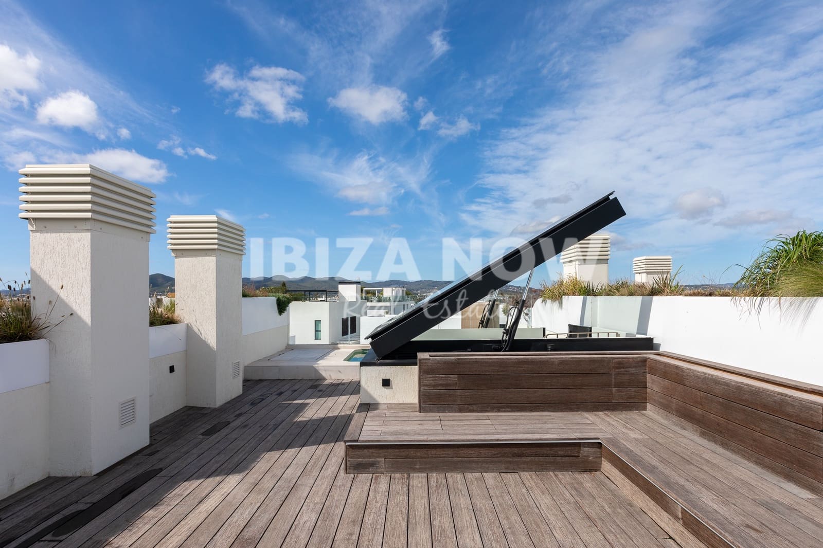 3 bedroom Apartment for sale in Talamanca with pool - € 1,700,000 (Ref: 8895184)