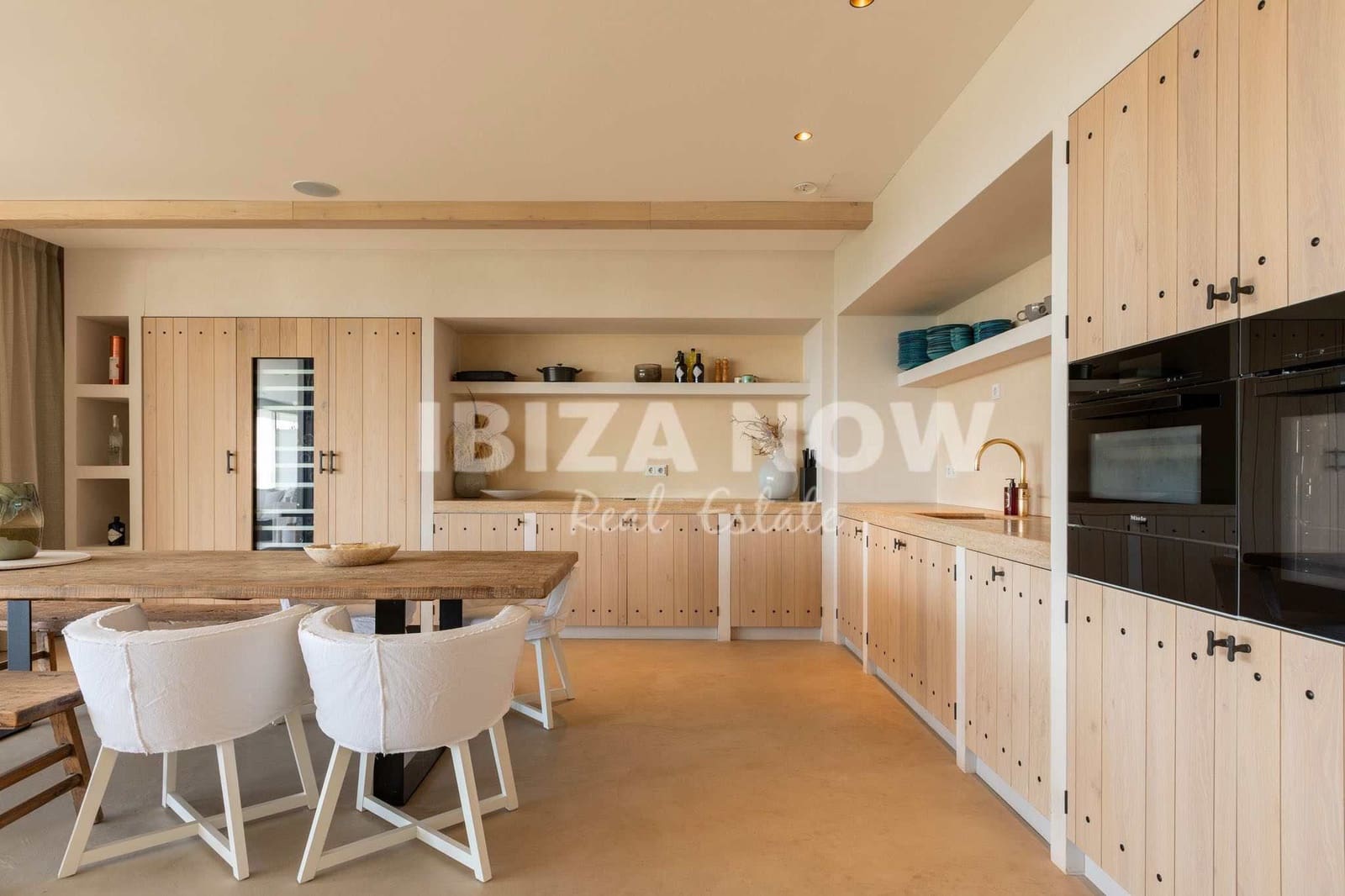 4 sypialnia Apartament na sprzedaż w Talamanca z basenem - 5 990 000 € (Ref: 8895185)