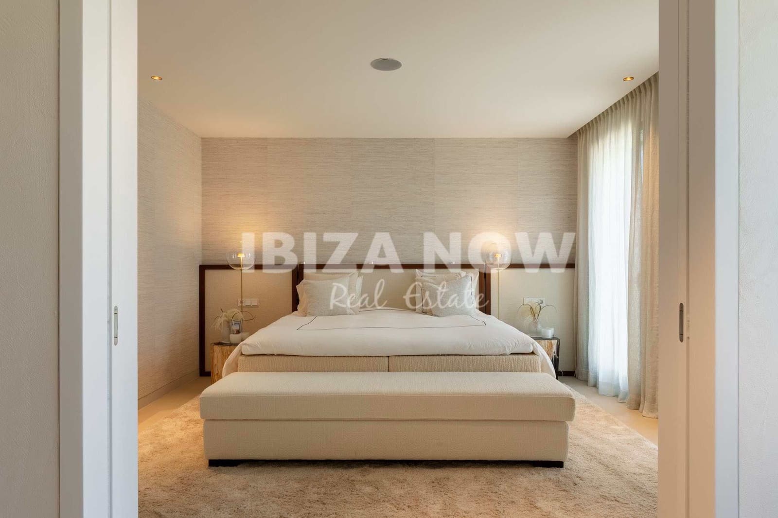 4 sypialnia Apartament na sprzedaż w Talamanca z basenem - 5 990 000 € (Ref: 8895185)