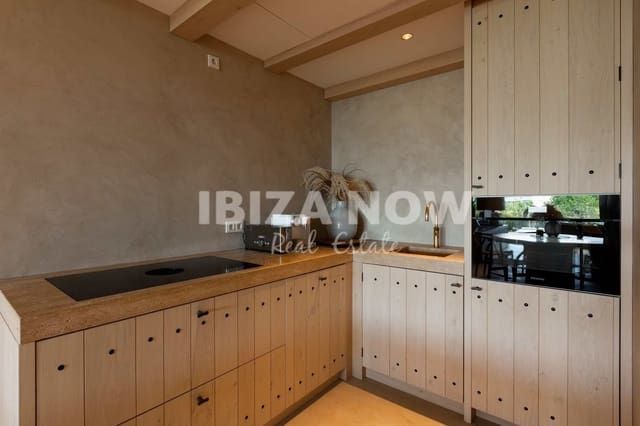 4 slaapkamer Appartement te koop in Talamanca, Ibiza dorp met zwembad - € 5.990.000 (Ref: 8895185)