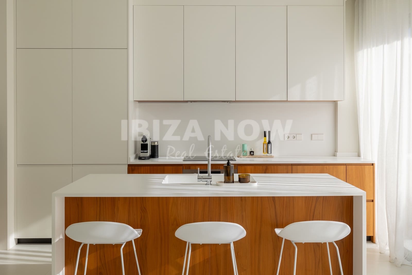 4 soverom Leilighet til salgs i Talamanca med svømmebasseng garasje - € 1 650 000 (Ref: 9263511)