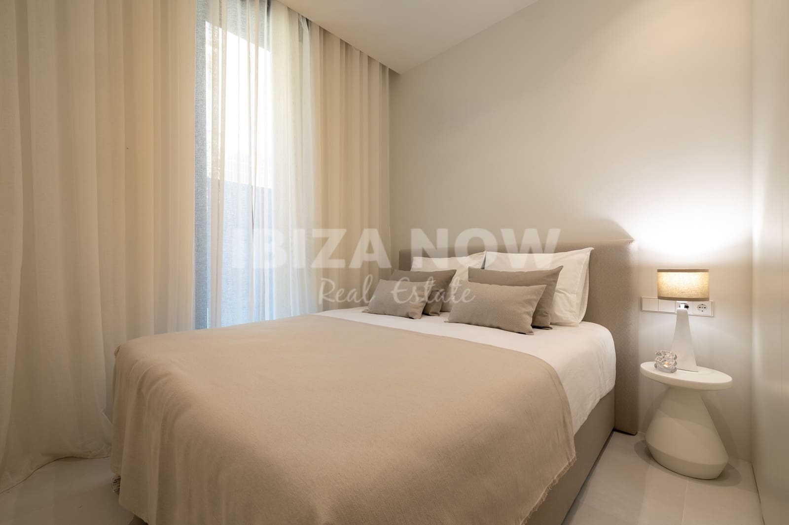 4 soverom Leilighet til salgs i Talamanca med svømmebasseng garasje - € 1 650 000 (Ref: 9263511)