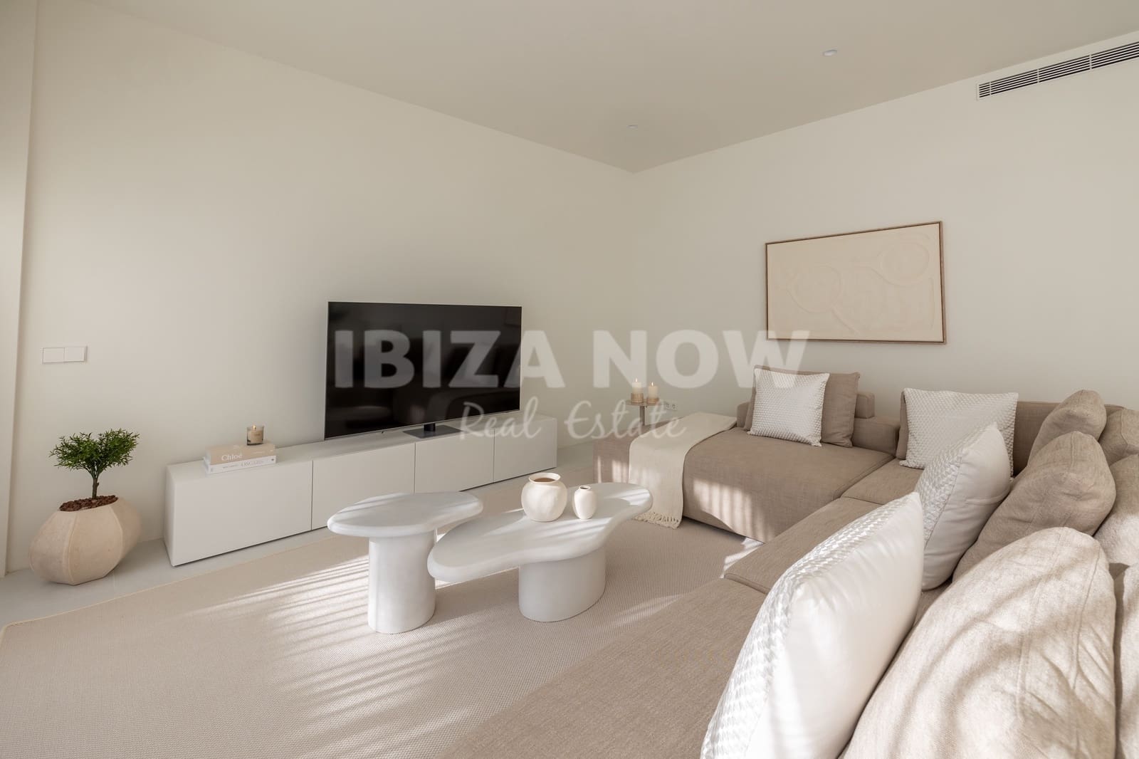 4 soverom Leilighet til salgs i Talamanca med svømmebasseng garasje - € 1 650 000 (Ref: 9263511)