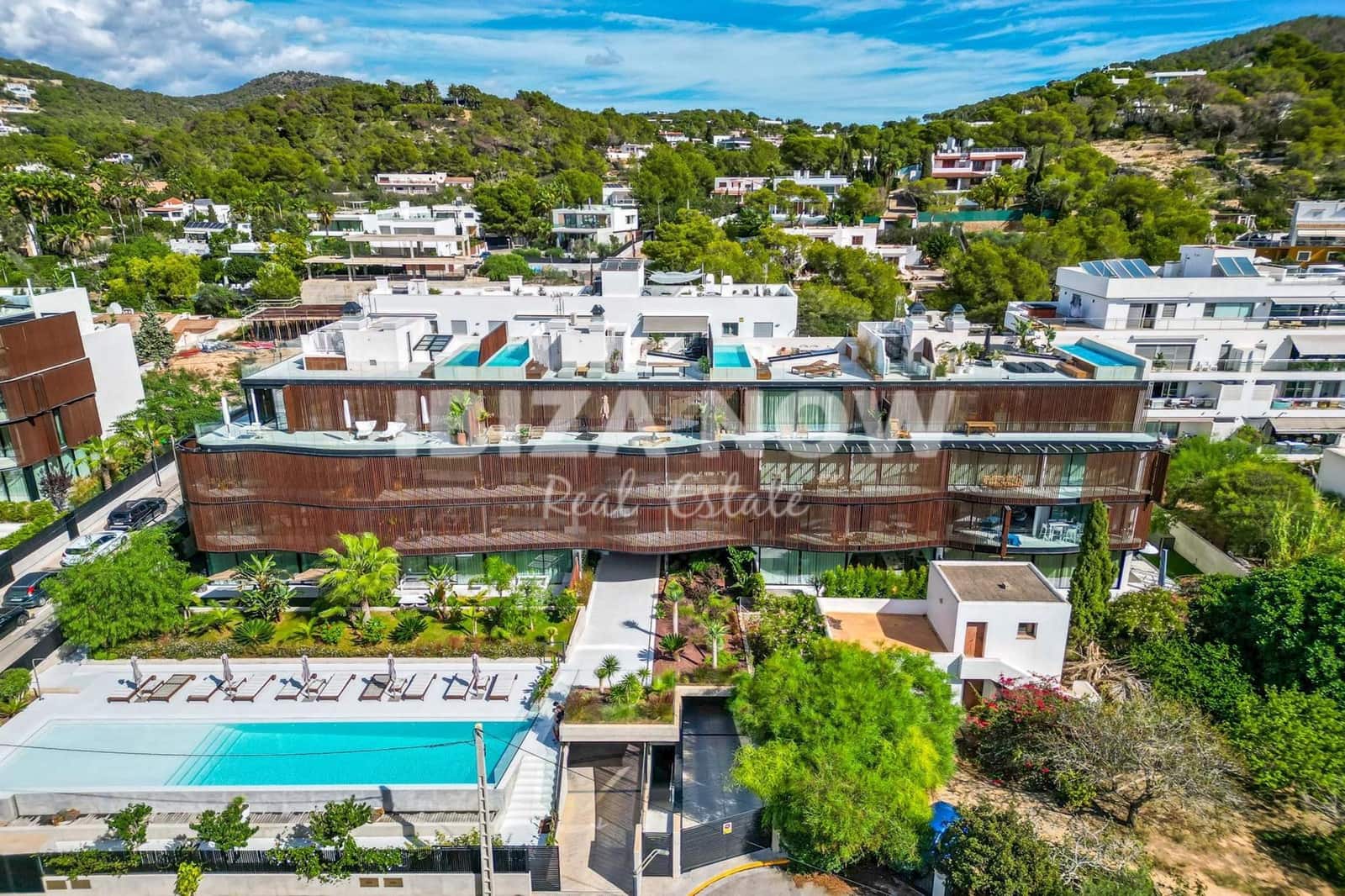 4 soverom Leilighet til salgs i Talamanca med svømmebasseng garasje - € 1 650 000 (Ref: 9263511)