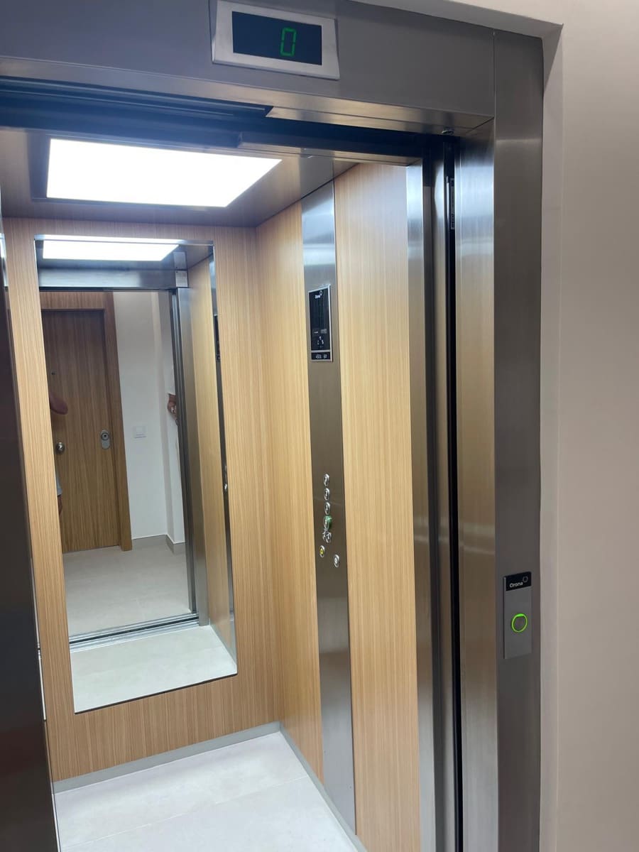 2 soveværelse Lejlighed til salg i Sant Antoni de Portmany med swimmingpool - € 615.000 (Ref: 9360844)