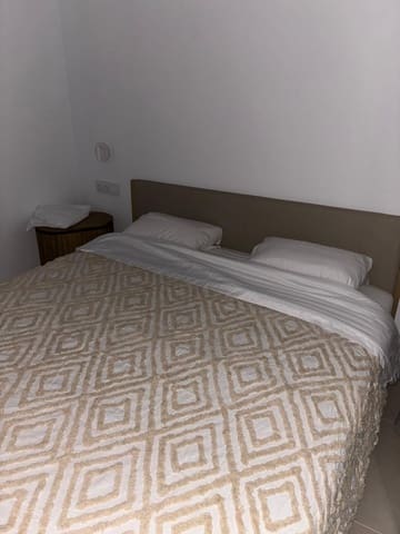 Apartamento de 2 habitaciones en Sant Antoni de Portmany en venta con piscina garaje - 595.000 € (Ref: 9360844)
