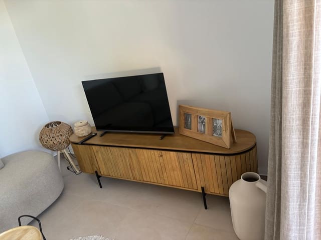 Apartamento de 2 habitaciones en Sant Antoni de Portmany en venta con piscina garaje - 595.000 € (Ref: 9360844)
