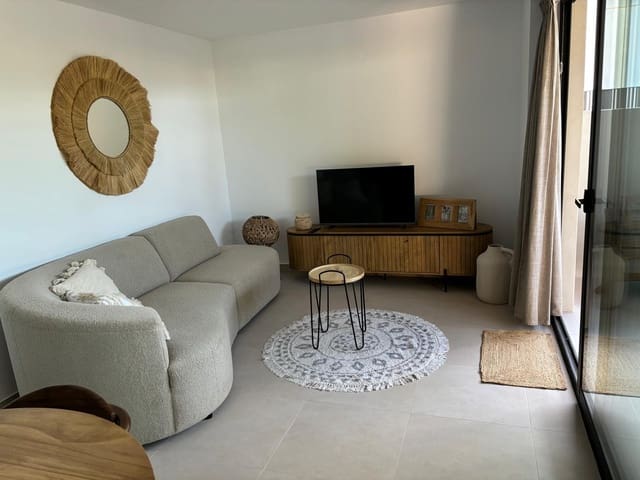 Apartamento de 2 habitaciones en Sant Antoni de Portmany en venta con piscina garaje - 595.000 € (Ref: 9360844)