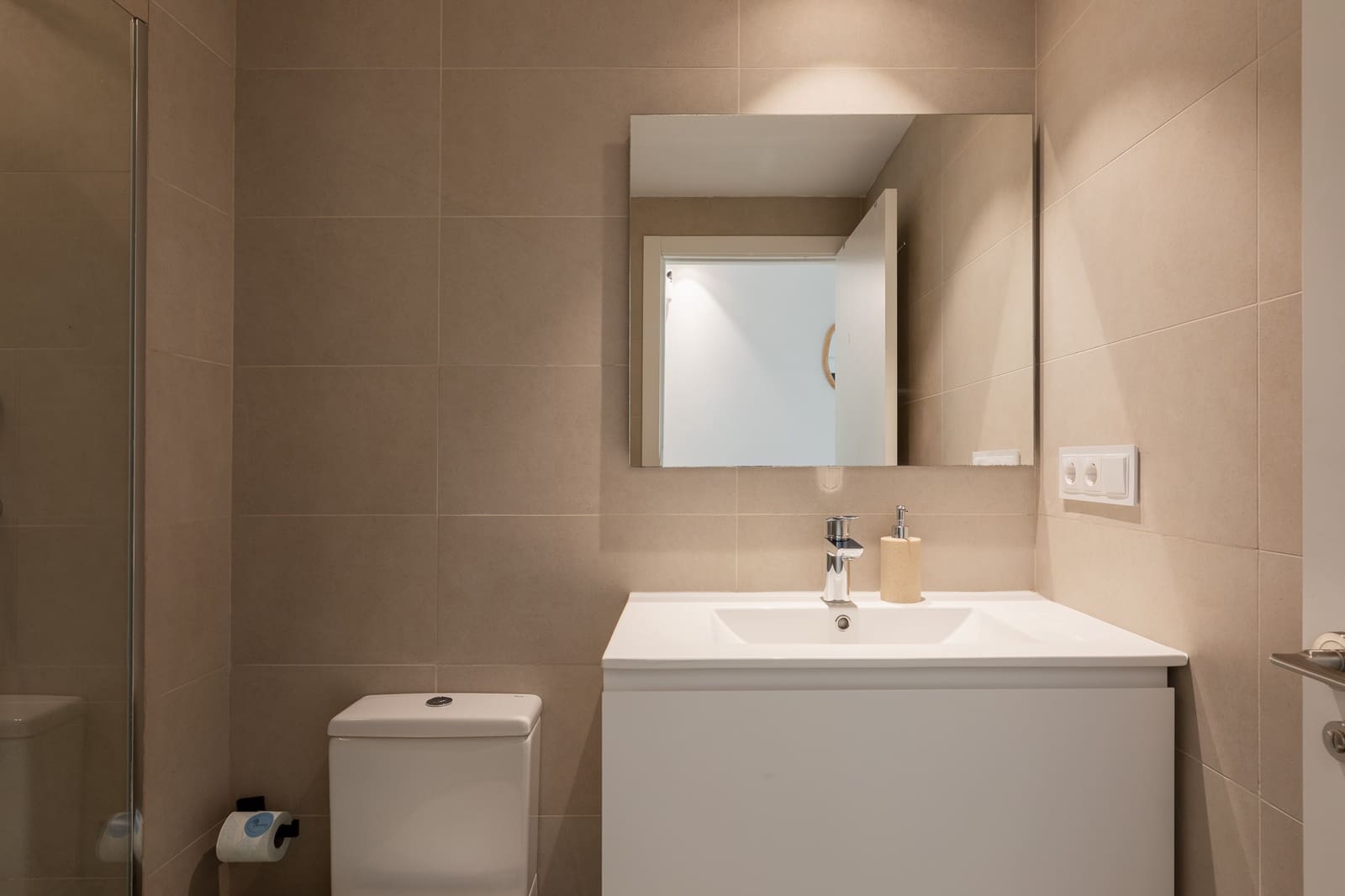 2 makuuhuone Huoneisto myytävänä paikassa Sant Antoni de Portmany mukana uima-altaan 
autotalli - 615 000 € (Ref: 9360845)